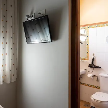 Guest house Costa Luz 2*
